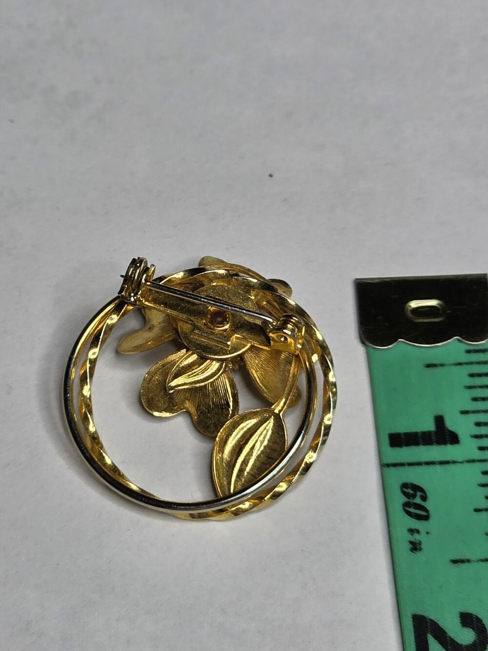 Vintage Gold-tone Floral Round Wreath Brooch Pin, Faux Pearl, Mid-Century Flower